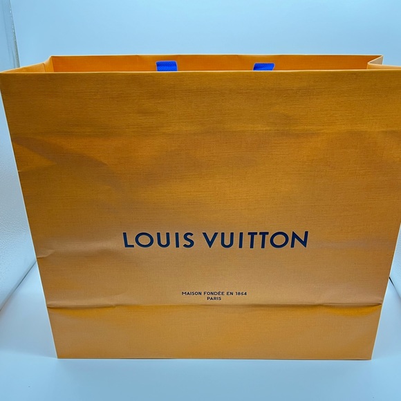 Authentic Louis Vuitton Bag & Box!! - Picture 3 of 4